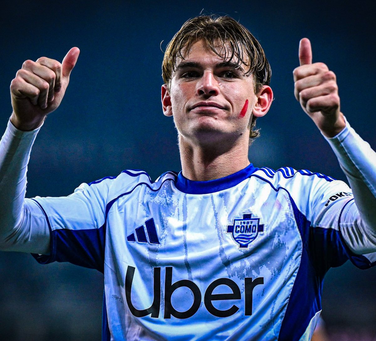 RiccardoDanna1's tweet image. L'#Inter sta studiando almeno un paio di soluzioni con formule diverse per arrivare a #NicoPaz. Una prevede un prestito oneroso (anche consistente) con un ricco riscatto e l'aggiunta di un controriscatto a favore del Real, mentre l'alternativa è l'acquisto immediato da 45-50