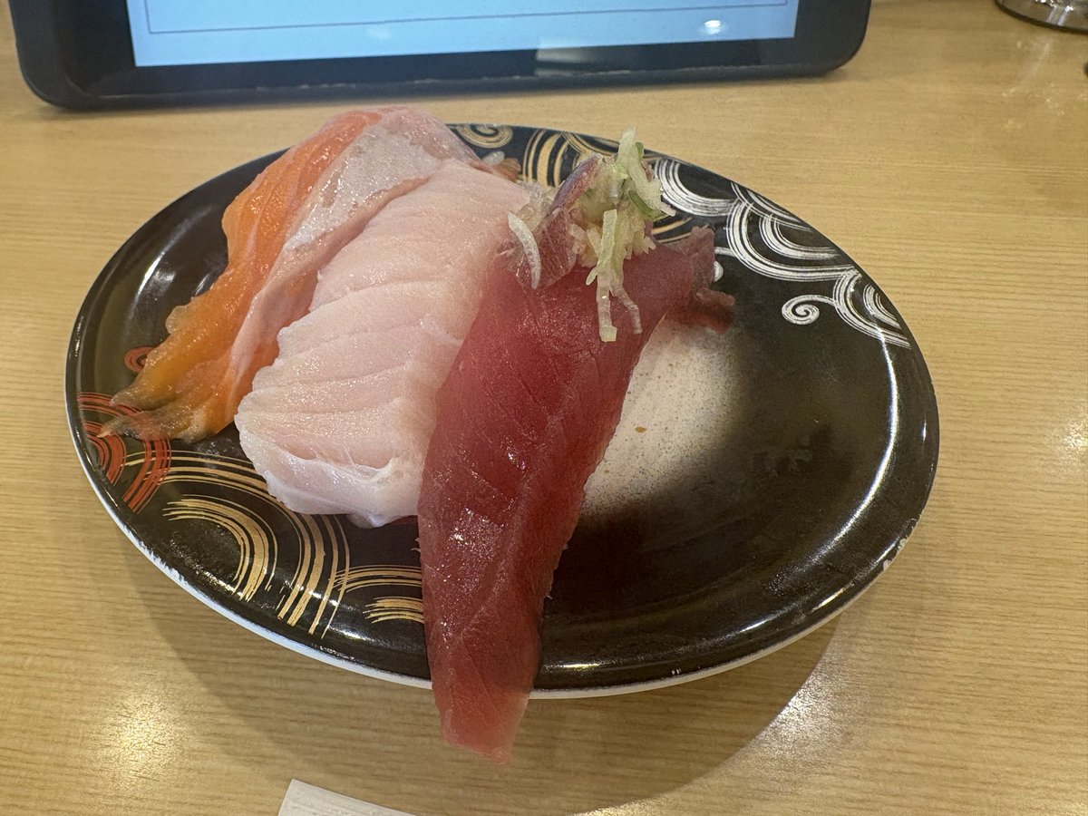 北海道の寿司ってデカいよな〜