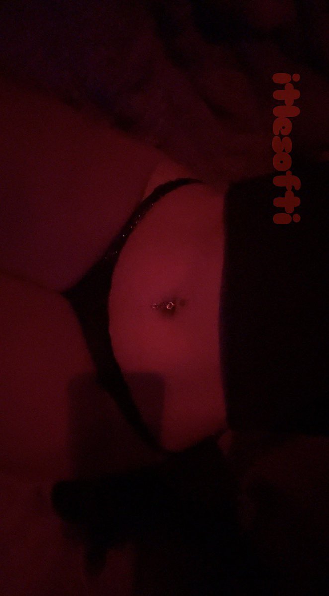 itlesofti's tweet photo. sum a lil light for now ✌️ #thong #nsfw #thigh #chud https://t.co/7fPLgS54ud
