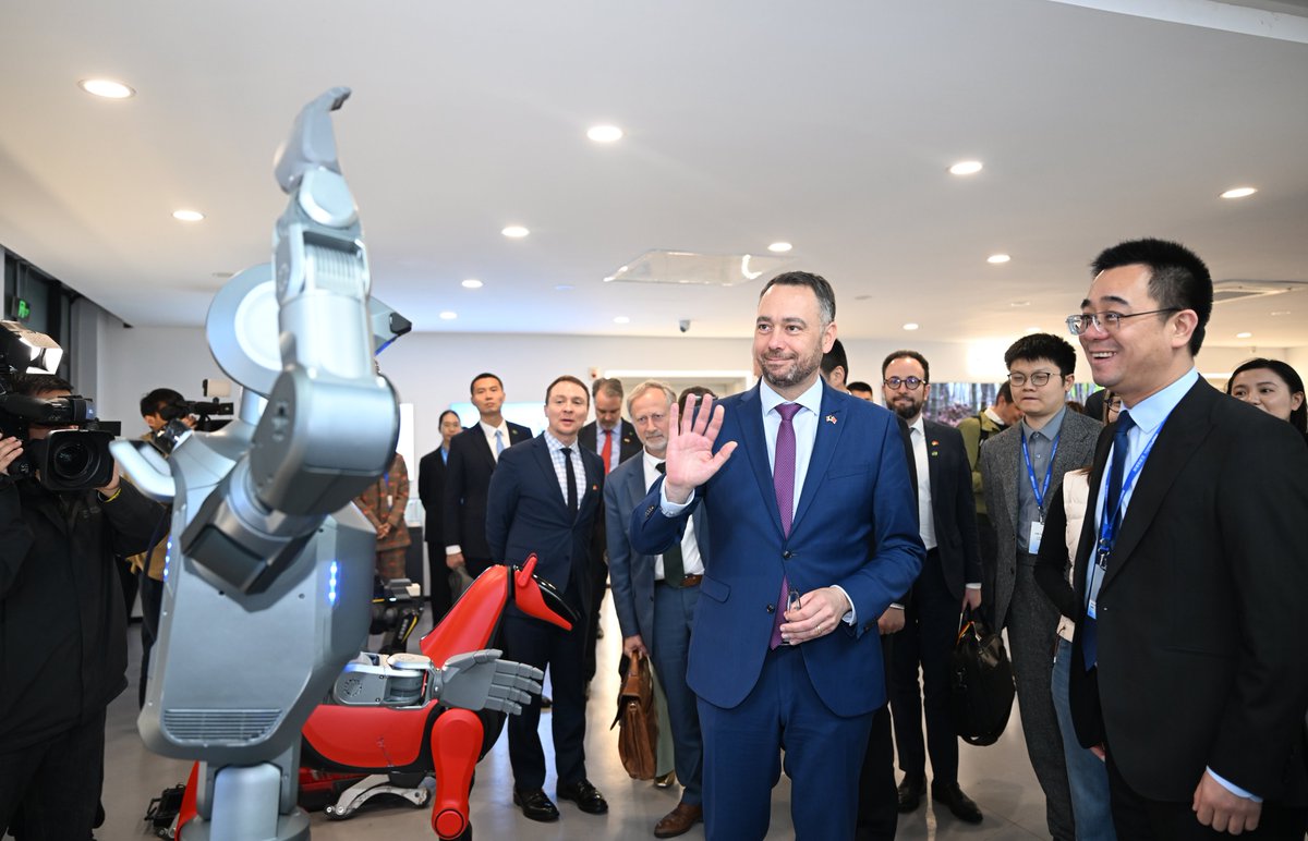 DEEP Robotics tweet media