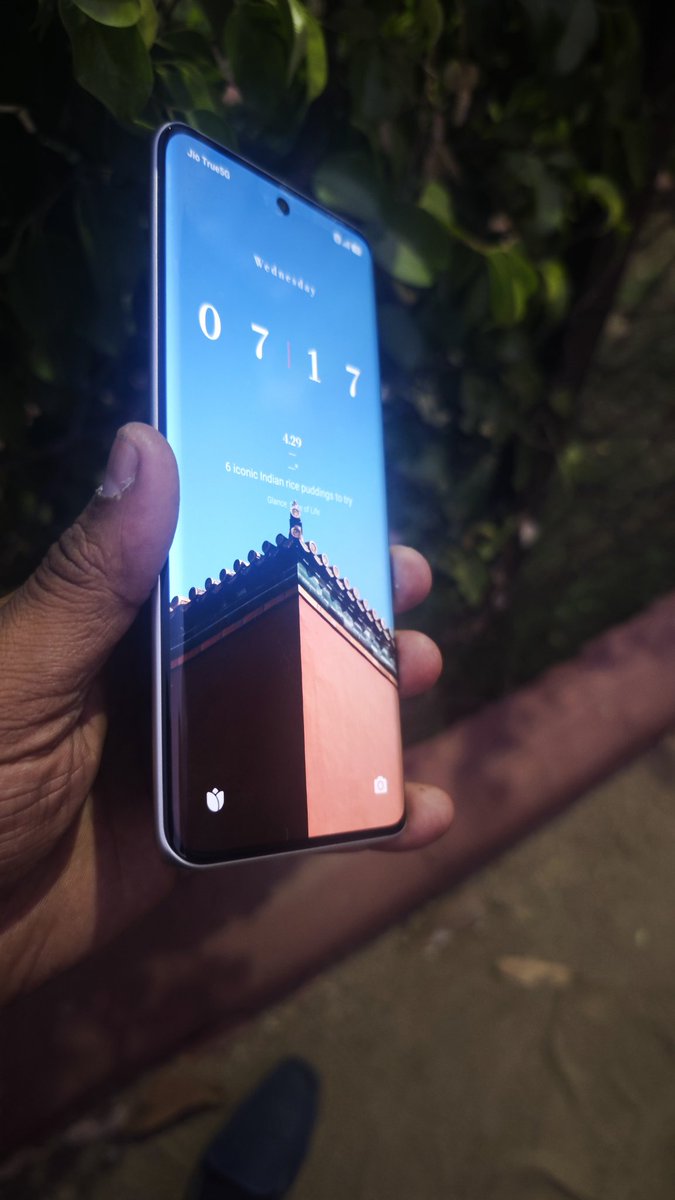 Blaze__4ever's tweet image. Yesterday we got hands on on New Redmi Note 15 SE &amp;amp; Note 15 pro
Device have really sleek design &amp;amp; curved display make it a premium touch. Great work dev

#REDMINote15SE
#XiaomiFansClub
#REDMI #REDMINOTE15Series #XFCVadodara 

@pixelwithme
@xiaomiindia
@redmiindia
@XFCVadodara