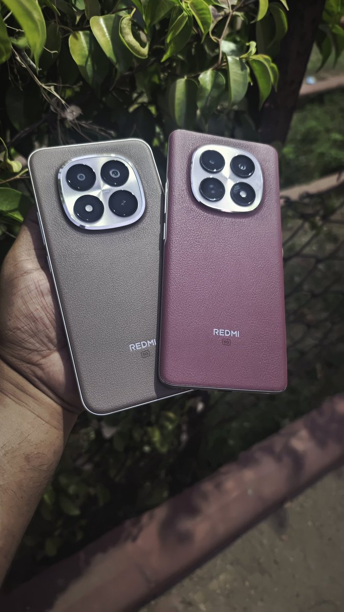 Blaze__4ever's tweet image. Yesterday we got hands on on New Redmi Note 15 SE &amp;amp; Note 15 pro
Device have really sleek design &amp;amp; curved display make it a premium touch. Great work dev

#REDMINote15SE
#XiaomiFansClub
#REDMI #REDMINOTE15Series #XFCVadodara 

@pixelwithme
@xiaomiindia
@redmiindia
@XFCVadodara