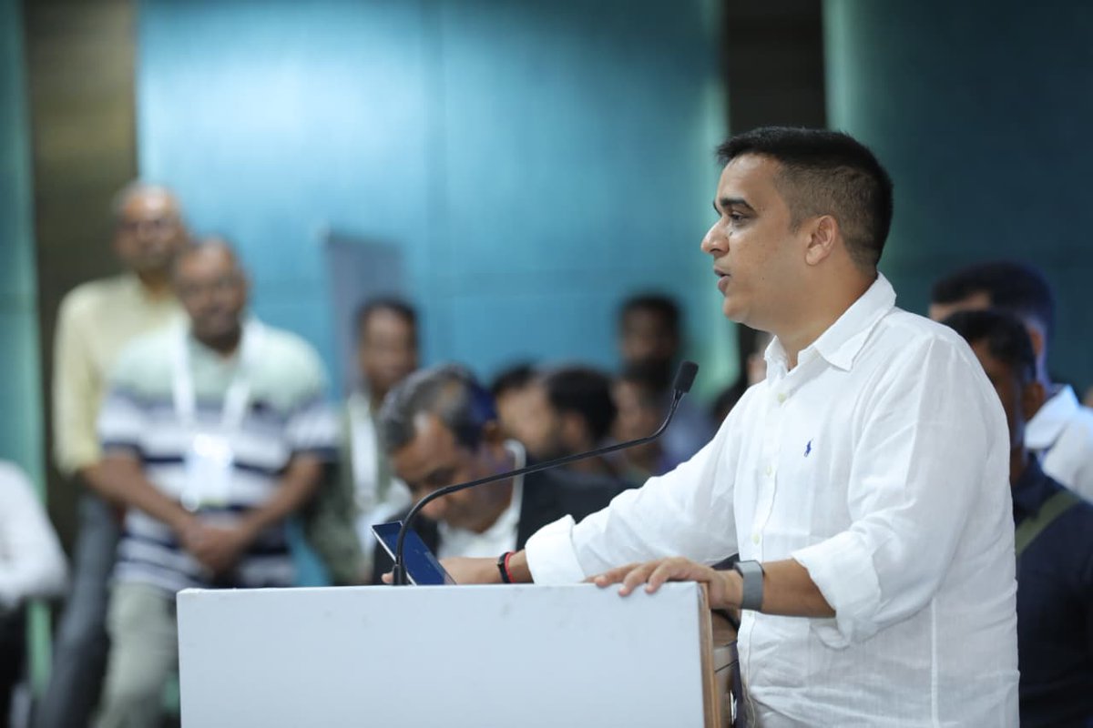 sanghaviharsh's tweet photo. Surat continues to lead as a powerhouse of enterprise and innovation.
#VGRS https://t.co/VZaiesvUhZ