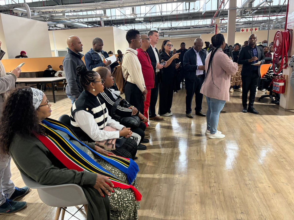 JustSecuCluster's tweet photo. The Portfolio Committee on Home Affairs is today engaging recruits under the @HomeAffairsSA digitisation programme, following concerns raised regarding alleged unfair labour practices.
#Oversight
#7thParliament 🇿🇦 https://t.co/d9y7MhVnro