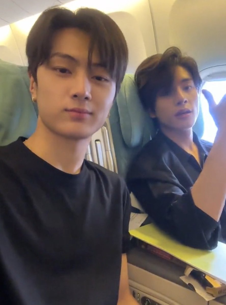 shnjayke's tweet photo. domestic jayke just hits different https://t.co/Wm6bwt4hCa