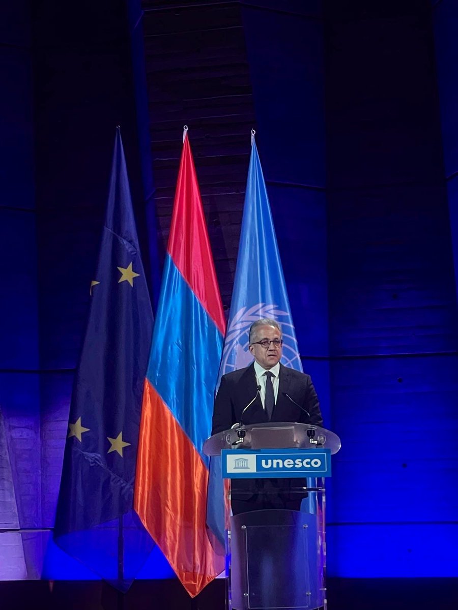 CKokkinakis's tweet image. Small Island Developing States are among the most climate-vulnerable regions but are also key partners in shaping sustainable solutions. 

@EUatOECD_UNESCO hosted with @ArmDl21 the first International Day of SIDS @UNESCO 
 #SDGs #Resilience 

@UNESCOEU @UNESCO_DG @IgnacioYbanez