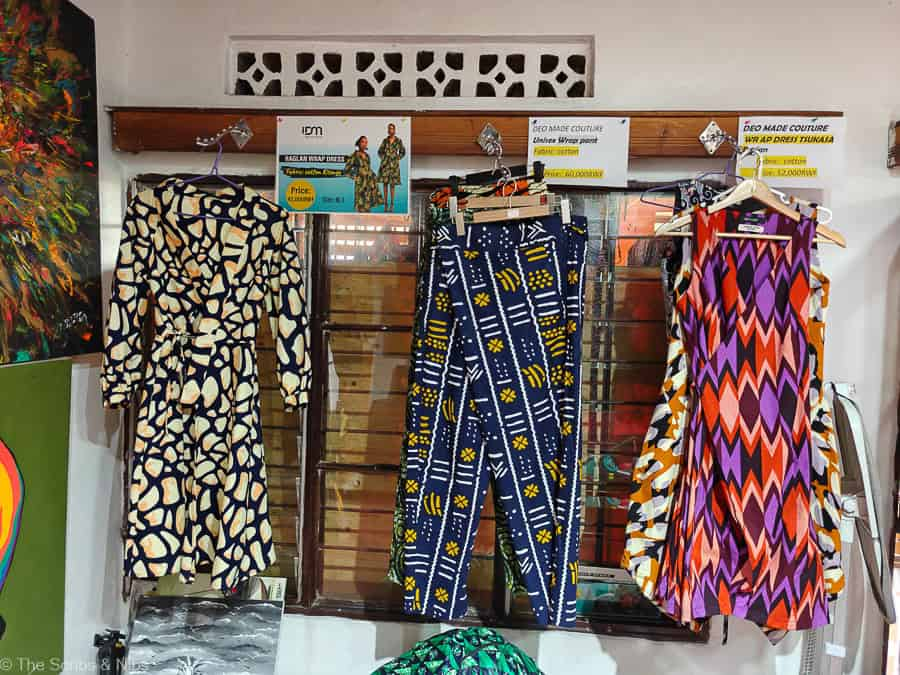 fordbee's tweet image. A Rwandan local boutique investment firm is finalizing the first "Creative Yield Bond". 🏛️ Aimed at allowing retail investors to fund local fashion &amp;amp; furniture exports in exchange for a 12% quarterly dividend. 📈✨ #InvestInRwanda #CreativeEconomy #RwOT