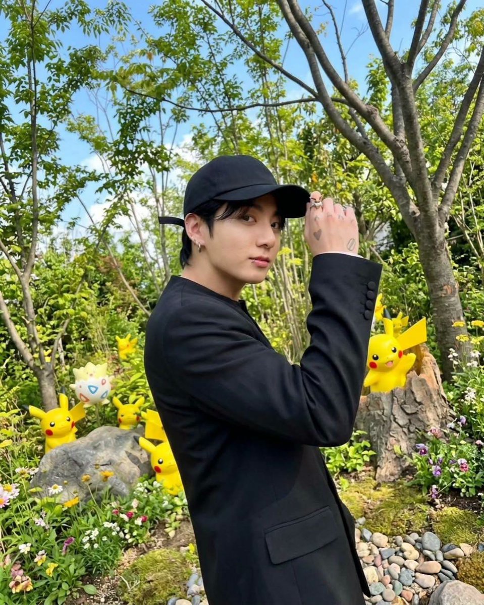 BTS FANCAFE tweet media