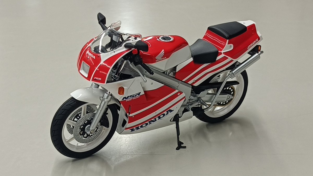5月新製品 1/12 完成品バイク Honda NSR250R '89 SP ロスホワイト×テラ