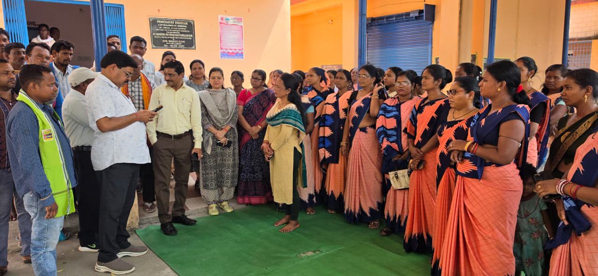 SubdegaS's tweet photo. Odisha Disaster Management Authority visited Jamuna and Kulba Gram Panchayats under Subdega BLOCK ON DT.- 29.04.2026 and interacted with all the stakeholders . #administration #subdega #Sundargarh #Odisha @PRDeptOdisha @IPR_Odisha @CMO_Odisha @DMSundargarh https://t.co/2sFFBsn1Wy