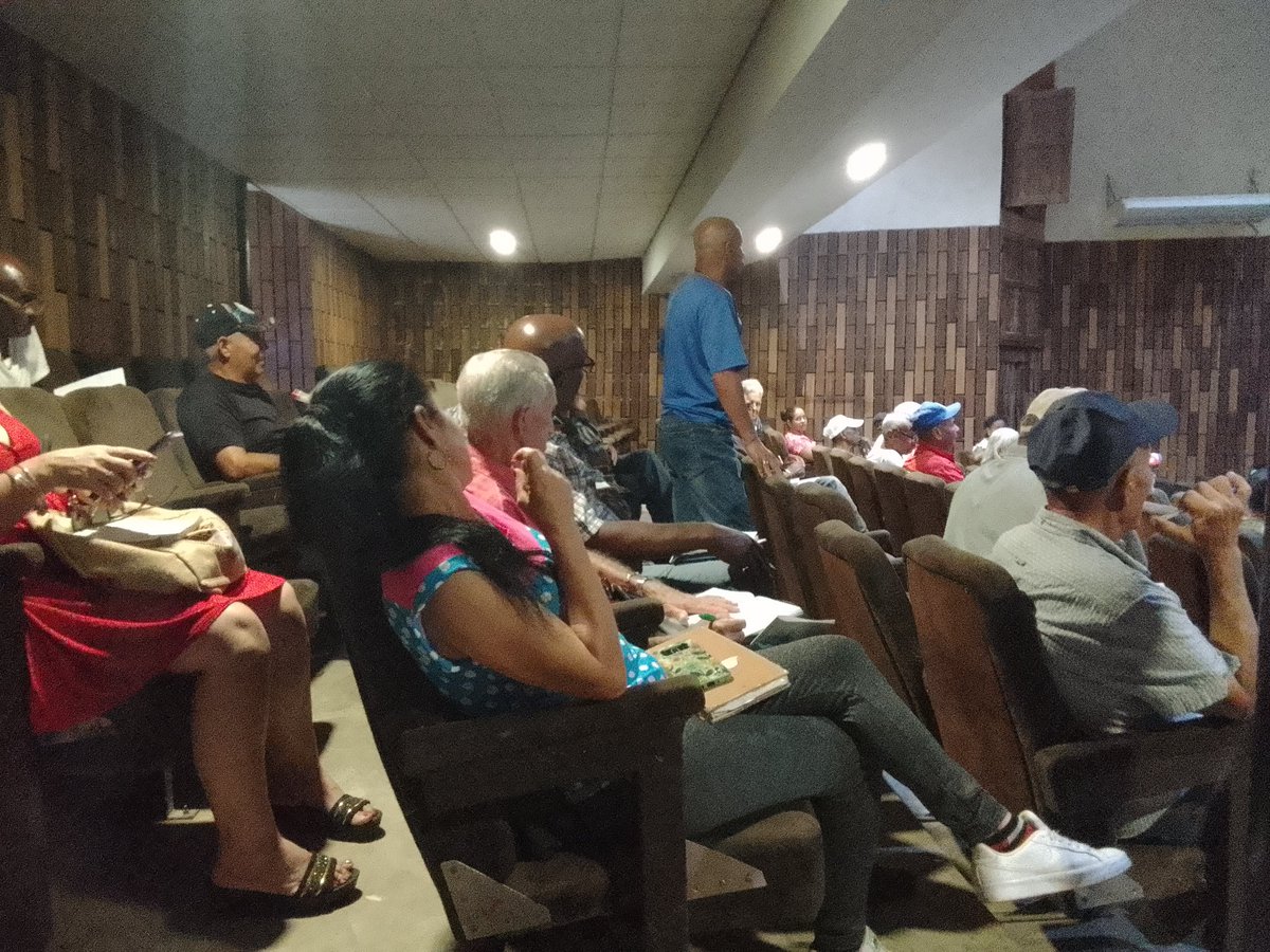 Yuri2024072's tweet image. Los municipios de #Artemisa se reúnen con la militancia del #PCC, sus secretarios generales y la población para discutir fórmulas para enfrentar la situación actual del país y convocar la participación en el Primero de Mayo. 
#LaPatriaSeDefiende
#Artemisa