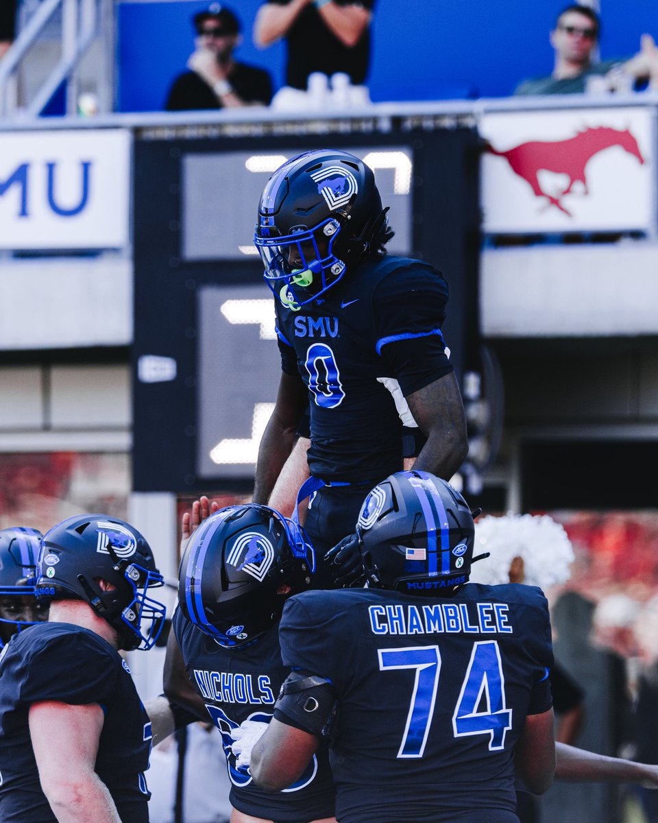 ahnichols22's tweet image. Throwback in black ⚫️  #tbt #smu #ponyup #mustangs #dallas