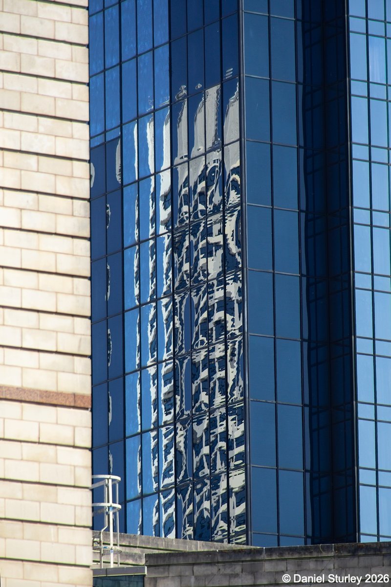 Daniel_Sturley's tweet image. #Birmingham UK, 4 #abstract #reflections of The #Octagon 😀 

#BirminghamWeAre #Distorted 
#Architecture #AllShapes