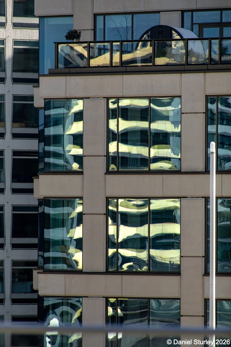 Daniel_Sturley's tweet image. #Birmingham UK, 4 #abstract #reflections of The #Octagon 😀 

#BirminghamWeAre #Distorted 
#Architecture #AllShapes