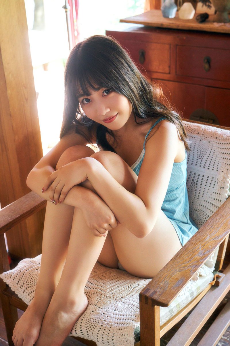 MissGravureHQ's tweet photo. A cute girl like this, in a swimsuit…?
That fresh, innocent sexiness makes this photobook feel especially irresistible. ✨
こんなキュートな子が水着姿に…?
初々しい色っぽさが新鮮な一冊に仕上がりました。
#RanaMatsui #JapaneseGravure #Swimsuit #Idol #PureGlow
@aksb_rana 

👉 Link here（or🔍𝗥𝗮𝗻𝗮 𝗠𝗮𝘁𝘀𝘂𝗶）
https://t.co/aVftjKEeOl

Available in Japanese, English, Korean, Simplified Chinese, and Traditional Chinese.
※Official product from a Japanese publisher.