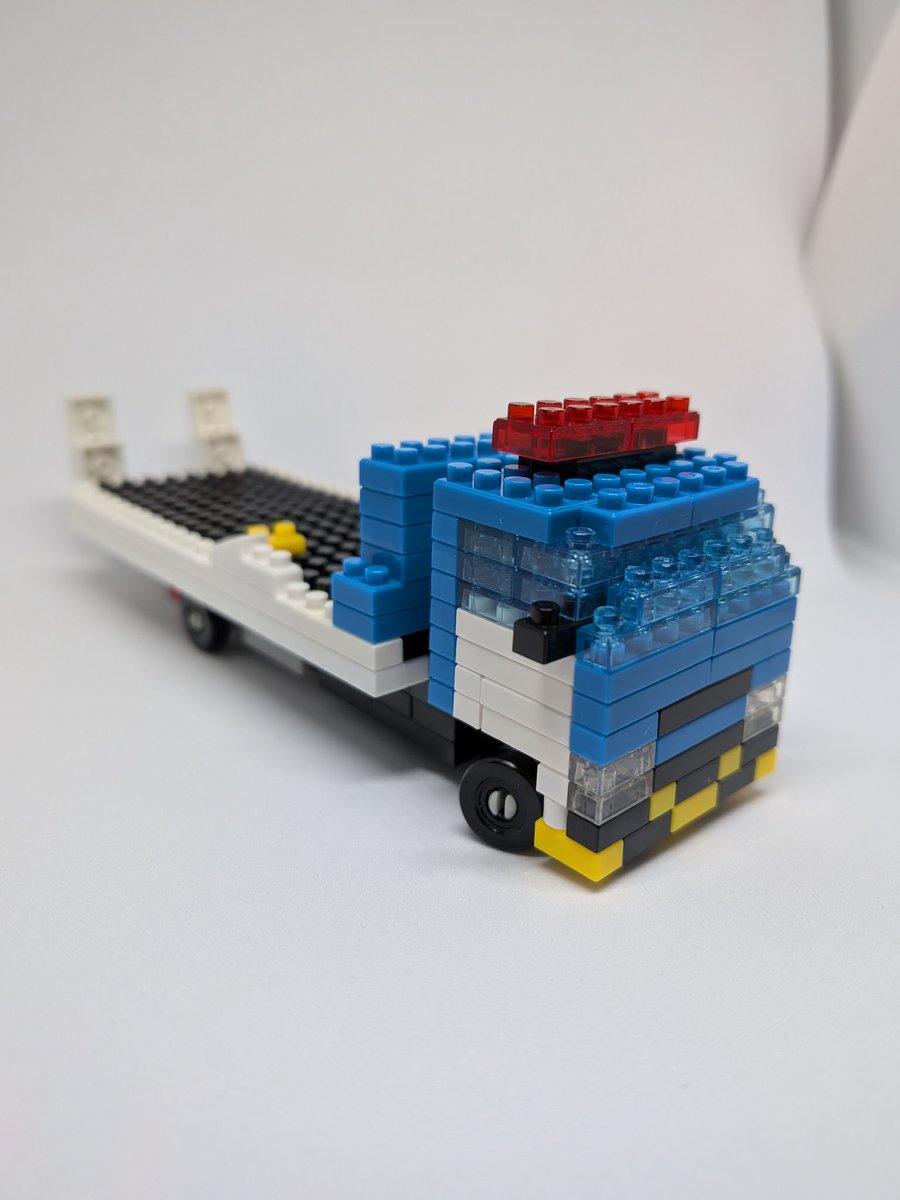 IVhuGGL59Y22257's tweet image. 【車両再現】JAFカラーでセフテーローダーを作ってみました。アクションはタイヤ左右可動、荷台スライド、スロープ可動。車を1台載せることができます。（スケールが合ってませんが）
参加できて楽しかったです!ありがとうございました!
＃車 　＃プチブロック
#プチブロック春のタイヤ祭り