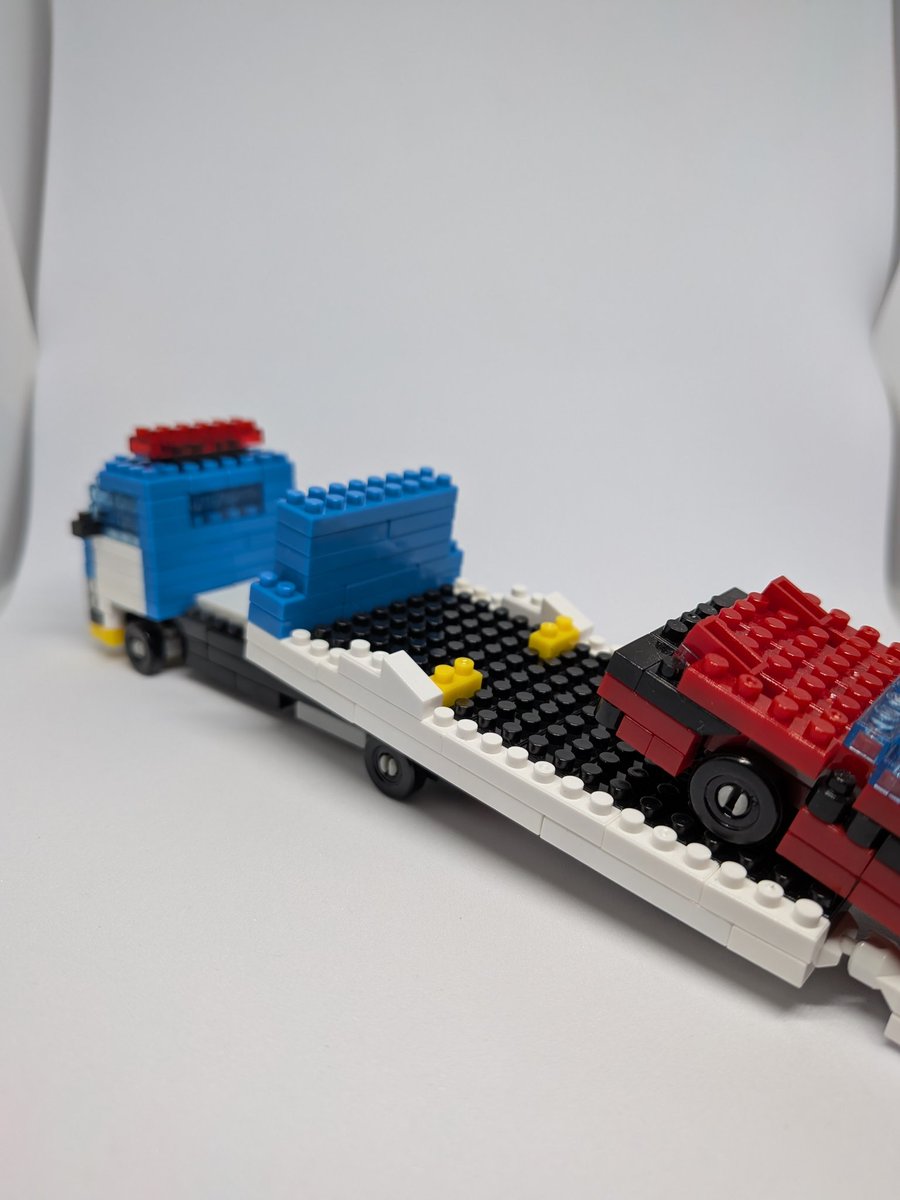 IVhuGGL59Y22257's tweet image. 【車両再現】JAFカラーでセフテーローダーを作ってみました。アクションはタイヤ左右可動、荷台スライド、スロープ可動。車を1台載せることができます。（スケールが合ってませんが）
参加できて楽しかったです!ありがとうございました!
＃車 　＃プチブロック
#プチブロック春のタイヤ祭り
