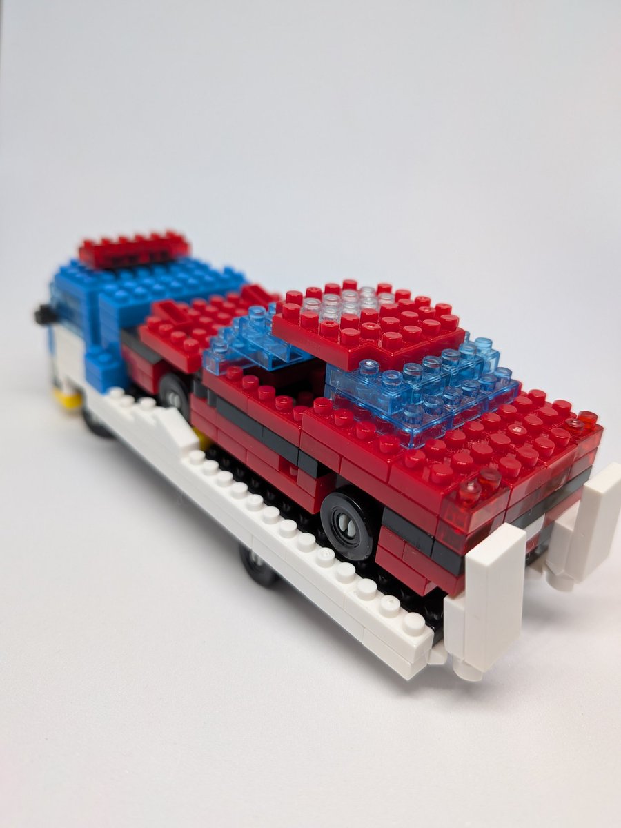 IVhuGGL59Y22257's tweet image. 【車両再現】JAFカラーでセフテーローダーを作ってみました。アクションはタイヤ左右可動、荷台スライド、スロープ可動。車を1台載せることができます。（スケールが合ってませんが）
参加できて楽しかったです!ありがとうございました!
＃車 　＃プチブロック
#プチブロック春のタイヤ祭り