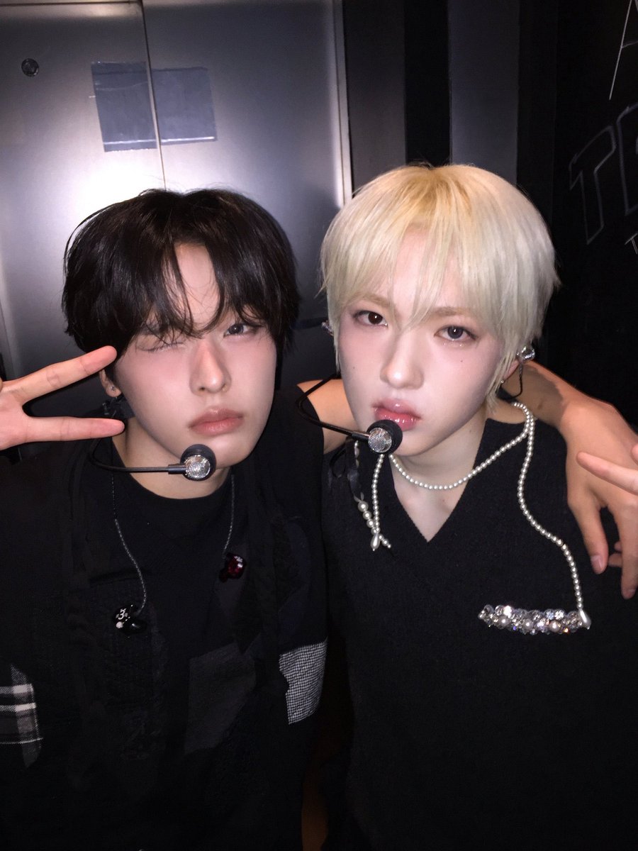 냥갱 tweet media