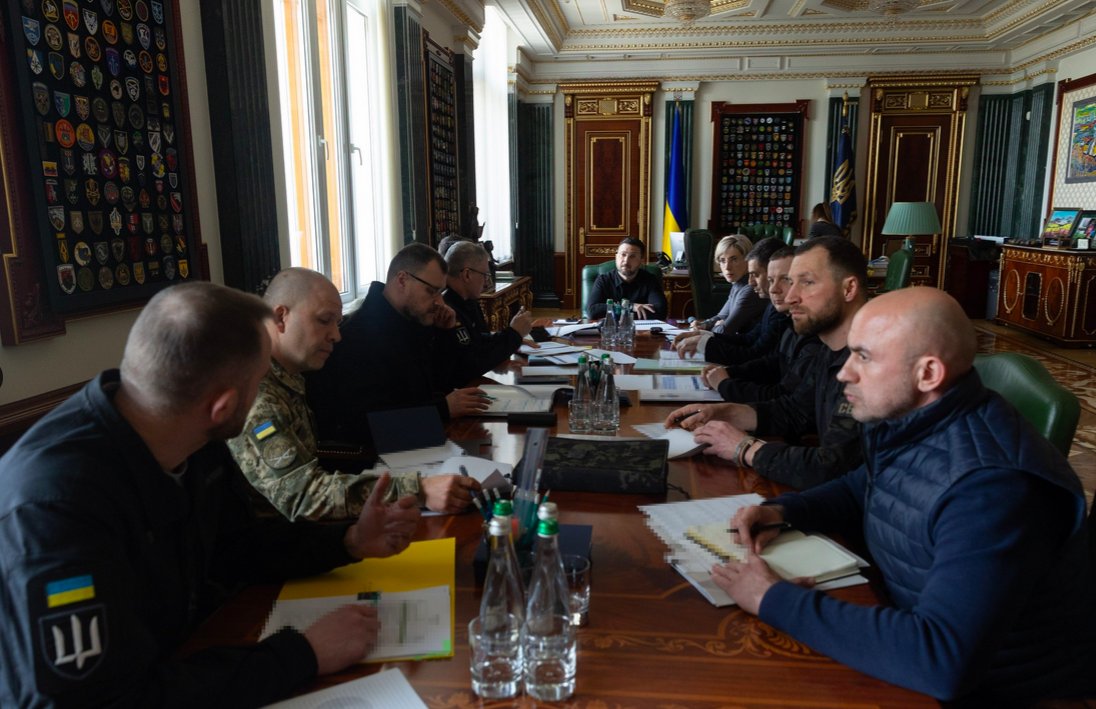 Kate McLain tweet media