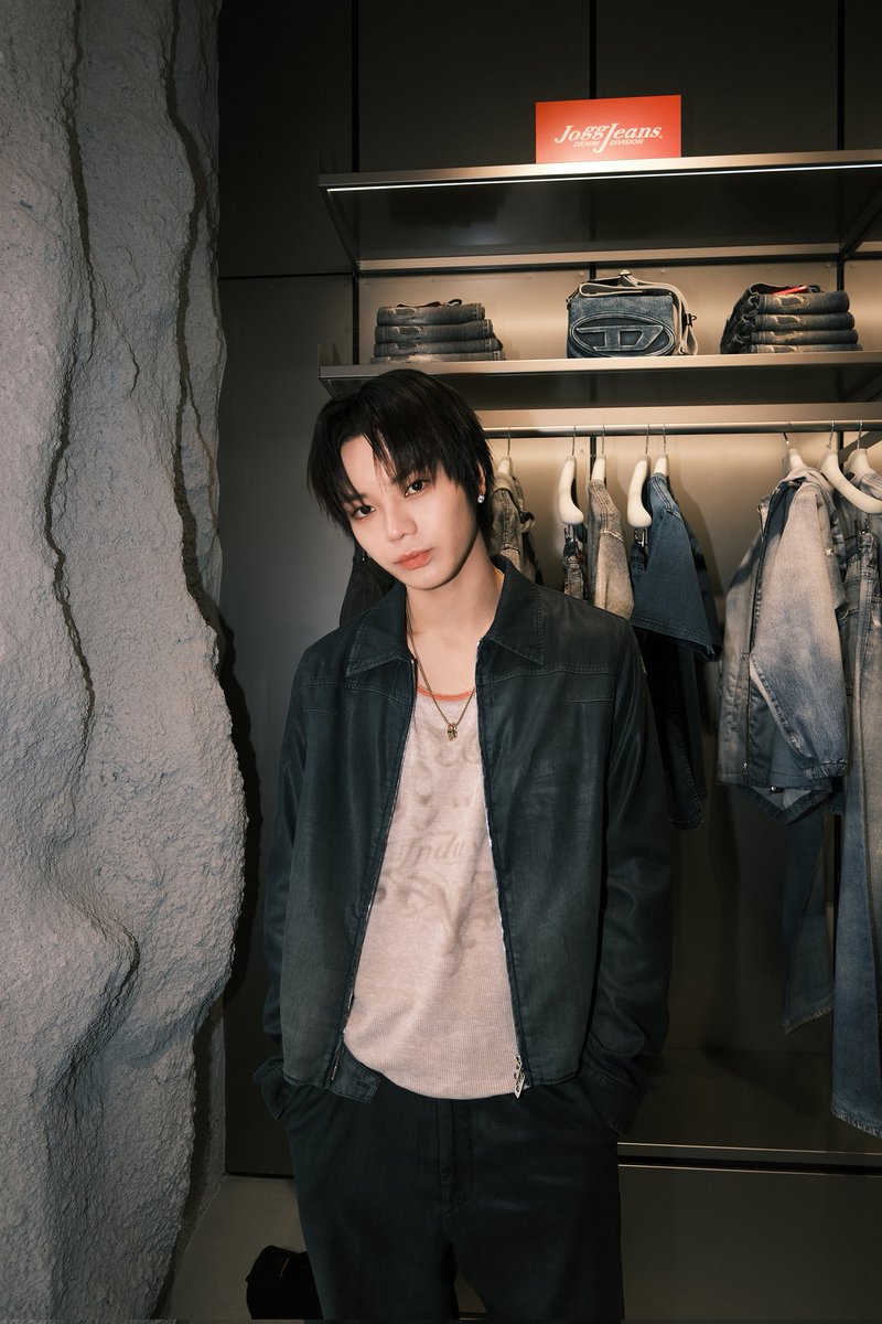 iohyvl's tweet photo. Looking sharp in my Diesel denim, with that iconic JoggJeans logo adding a touch of classic cool. https://t.co/CiFPyCjJyX