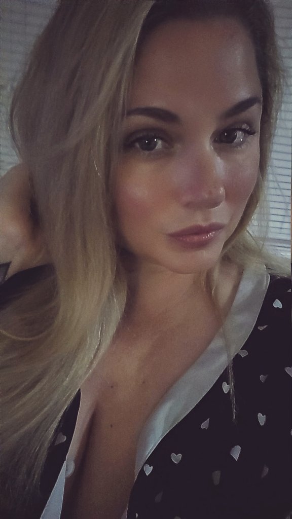 🔥 NOT YOUR DIVINE ANGEL 🔥 tweet media