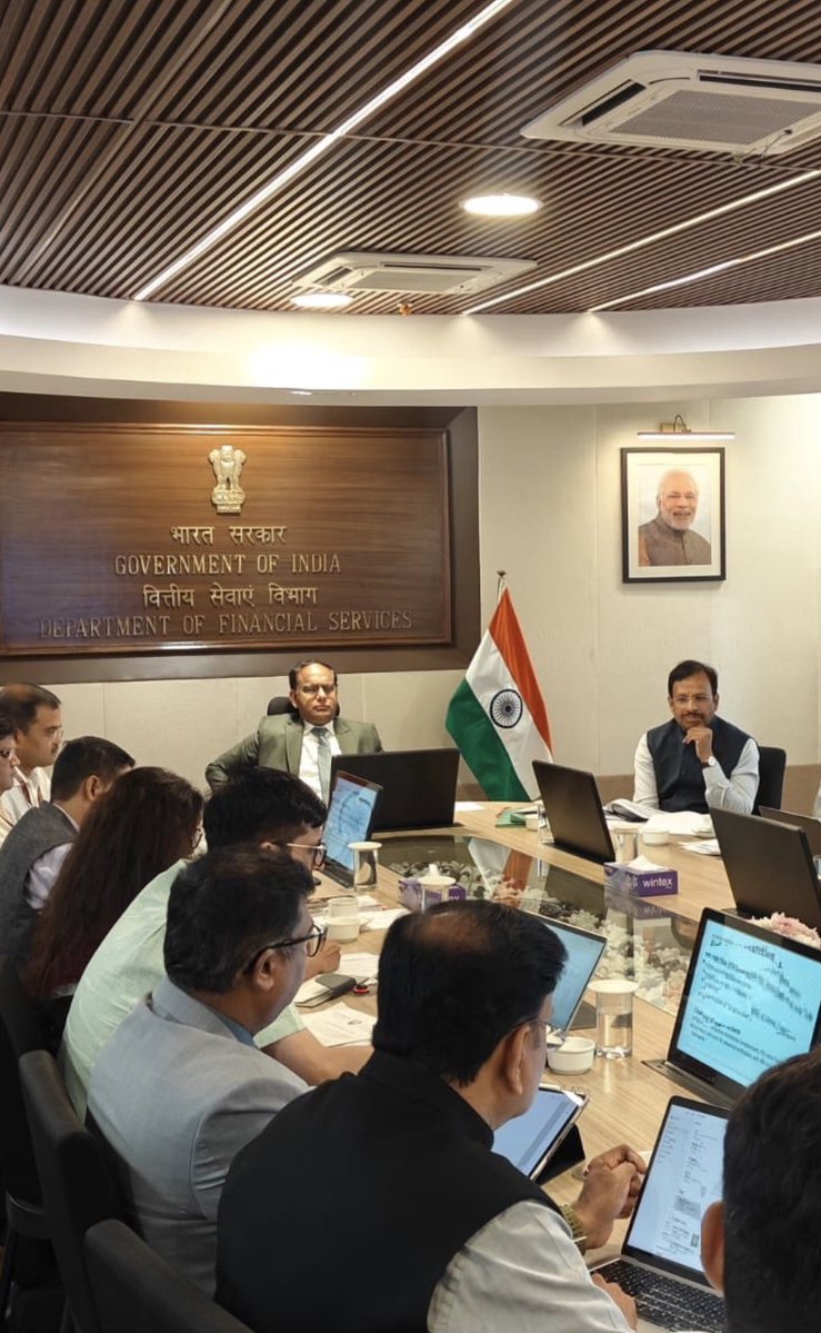 SajjanarVC_IPS's tweet image. Secretary, DFS chaired a high-level meeting with officials, including myself, in New Delhi to review #Hyderabad Police’s recent crackdown on mule accounts under ‘Operation Octopus’.

The discussion centred on key learnings from the operation, with a focus on strengthening