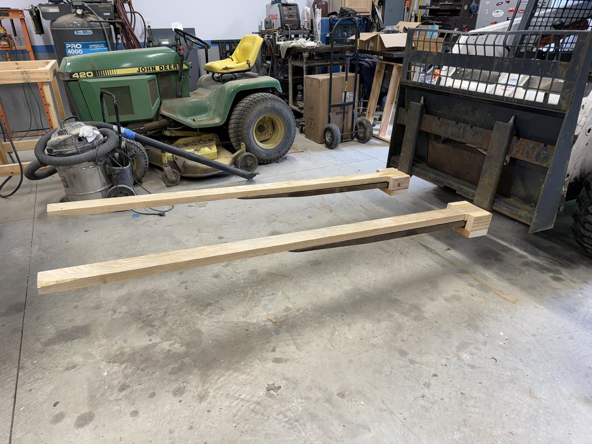 _yogi_Bear_316's tweet photo. Fixin to do some hillbilly stuff with homemade fork extensions 🤣 https://t.co/ZskkW8dkmN