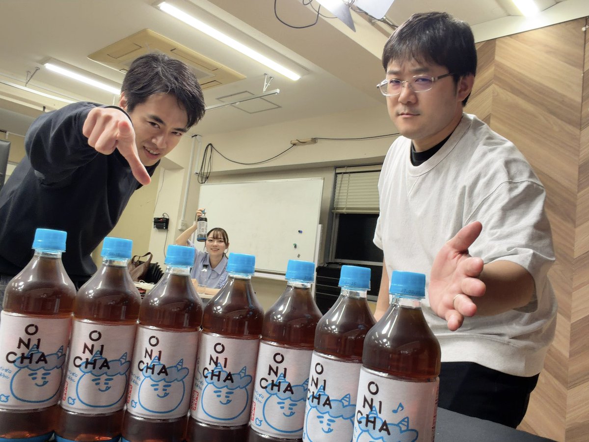 こまいし tweet media