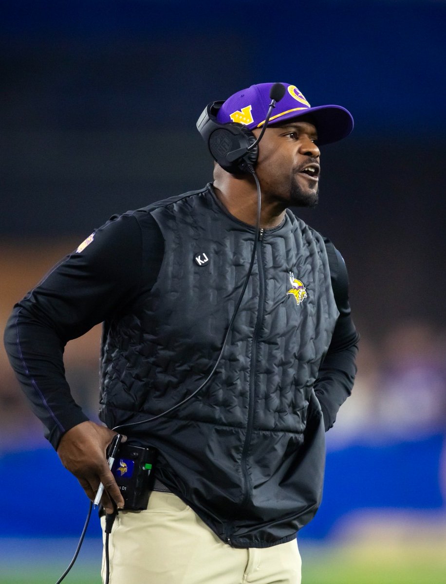 vikingzfanpage's tweet image. People around the league thought the Minnesota #Vikings had a very “coach-heavy draft,” per @JFowlerESPN. 

“"How much influence did Brian Flores have [on the selections]?" one AFC exec asked. "It felt like a lot. Felt like a coach-heavy draft."