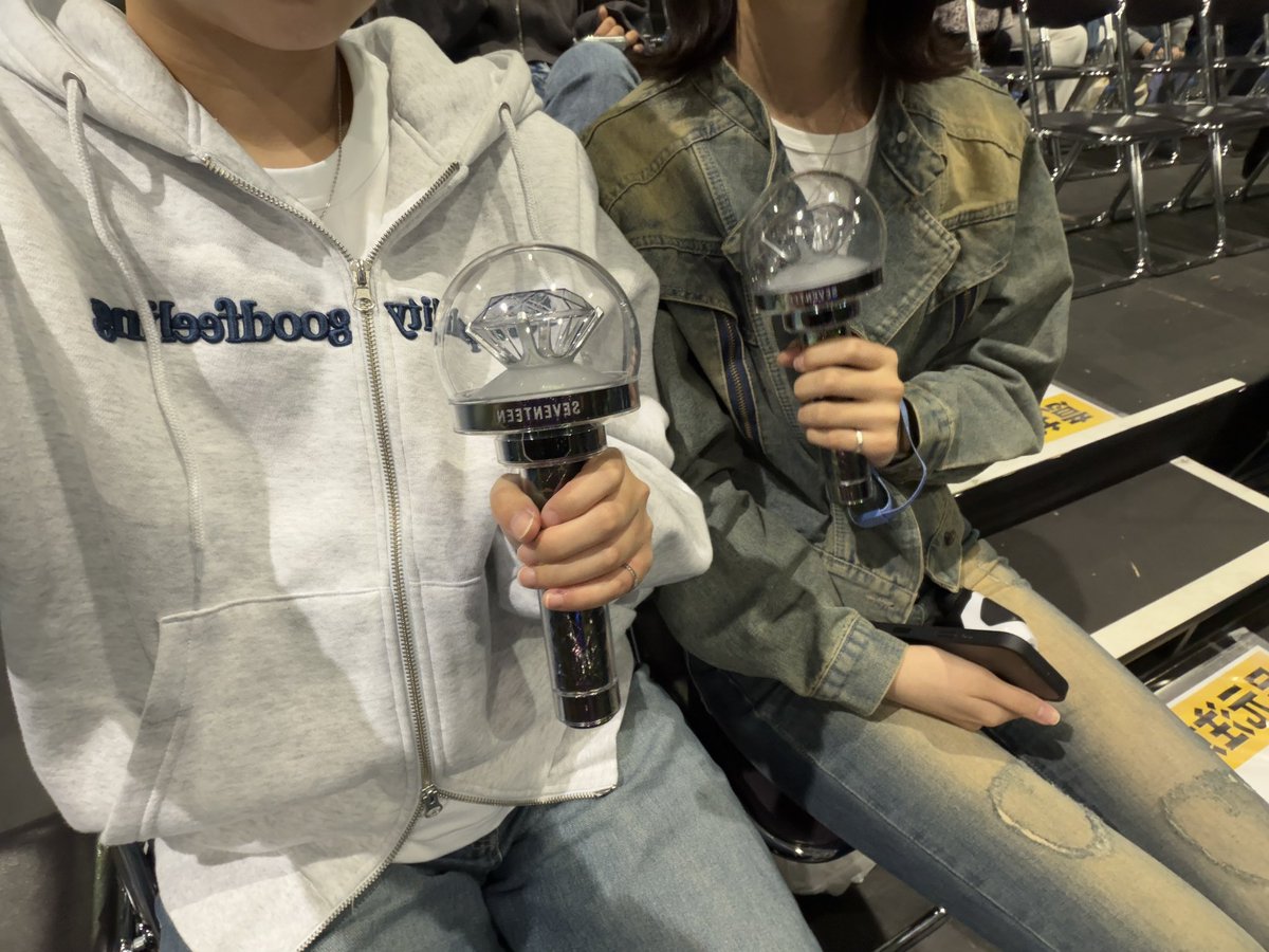 くう tweet media