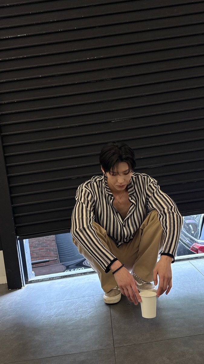 이유 tweet media