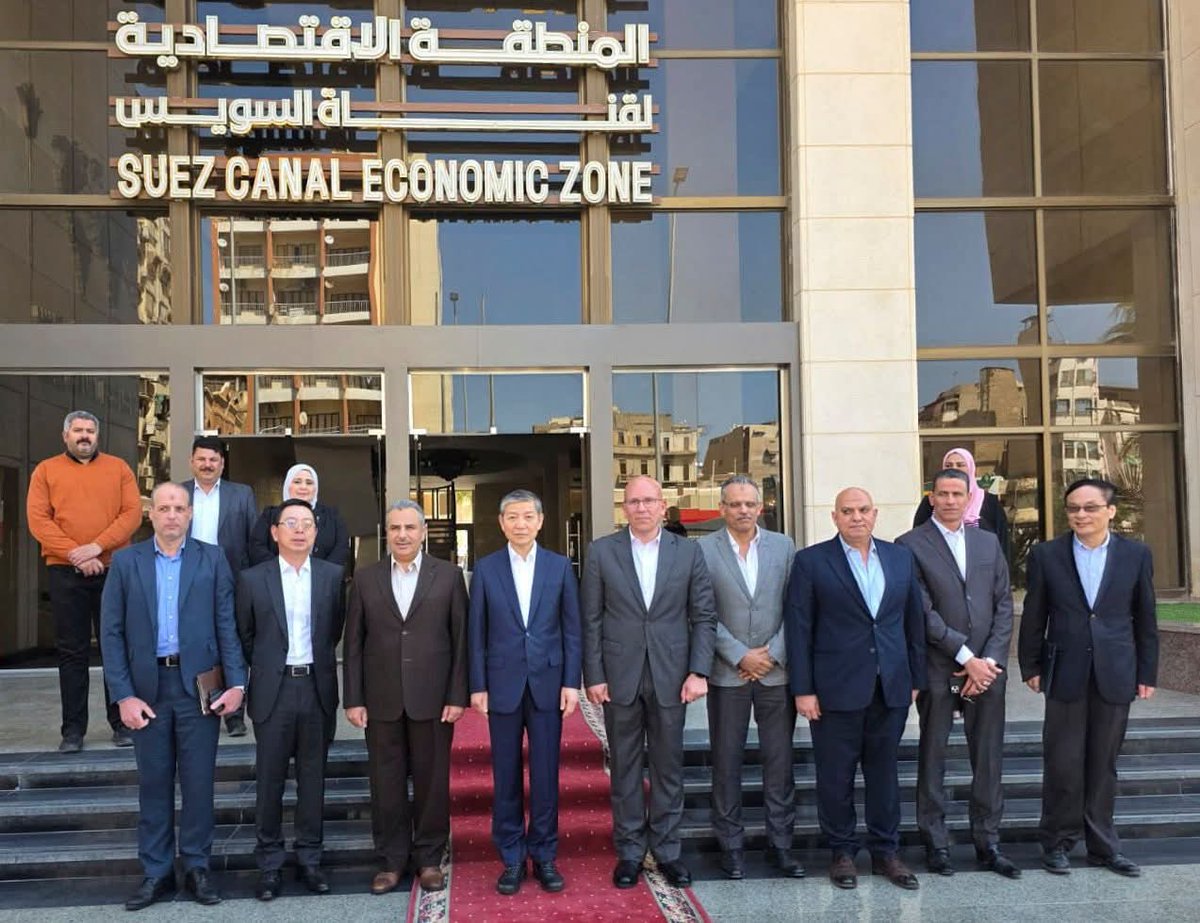 AfricaFactsZone's tweet photo. Egypt receives a Chinese delegation of major companies seeking to invest $5 billion to establish a tire manufacturing plant, wholesale trade city, factory for household products manufacturing and container terminal. https://t.co/AwPrzCPBny