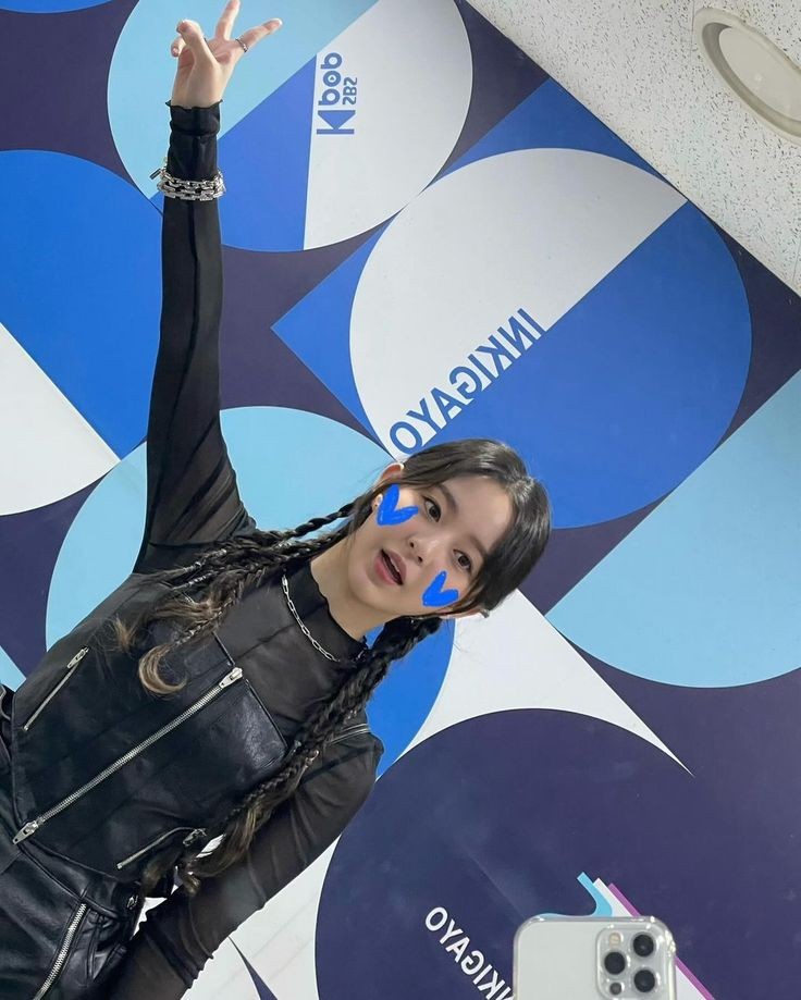 𝐚𝐥𝐮𝐧𝐞. tweet media