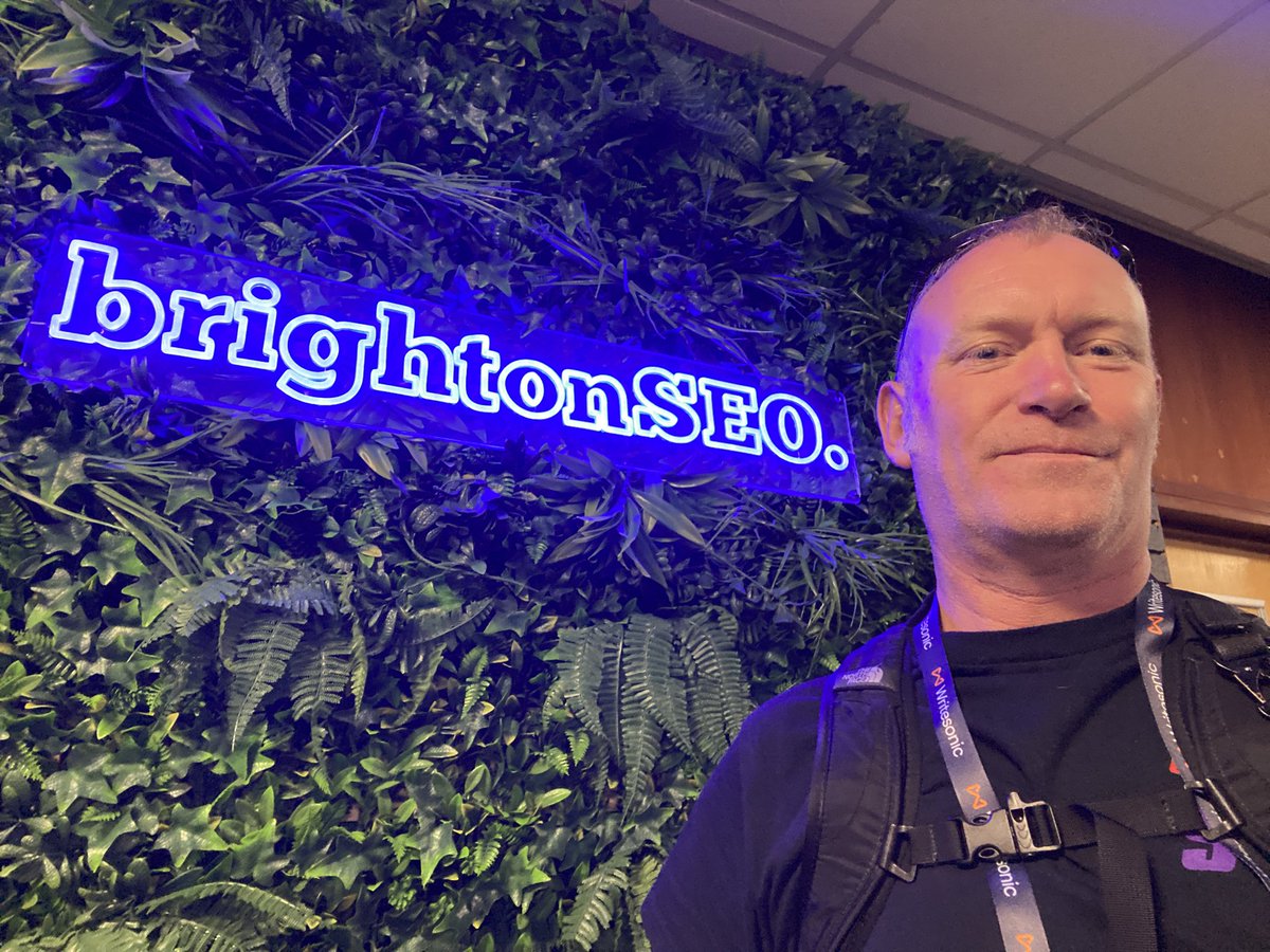 Paul Mackenzie Ross ☮️ tweet media