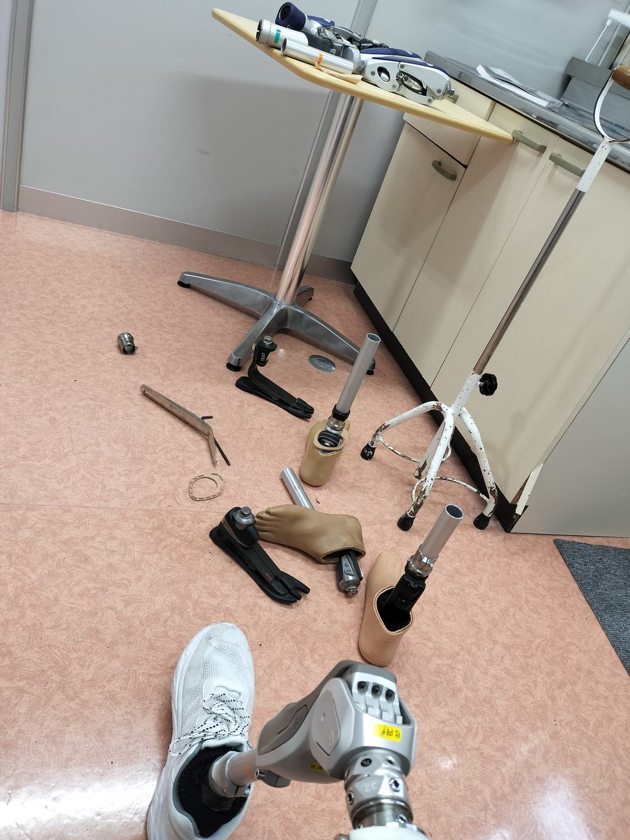 esg7j's tweet photo. 膝継手何にするか検討中。種類多すぎて迷います😅MPK除き高活動でオススメな膝継手何かな？ https://t.co/qJ5zvChhj4