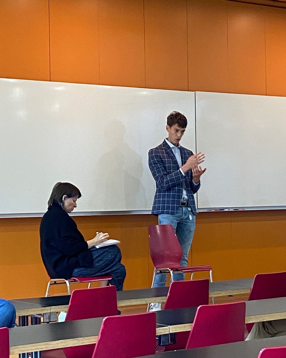 ISFILugano's tweet photo. 📌 Momenti catturati  

Buchi di informazione — Certo per Incerto con Cesare Alfieri e Francesca Vidotto  

27 aprile 2026 https://t.co/ezO9tfxpKH
