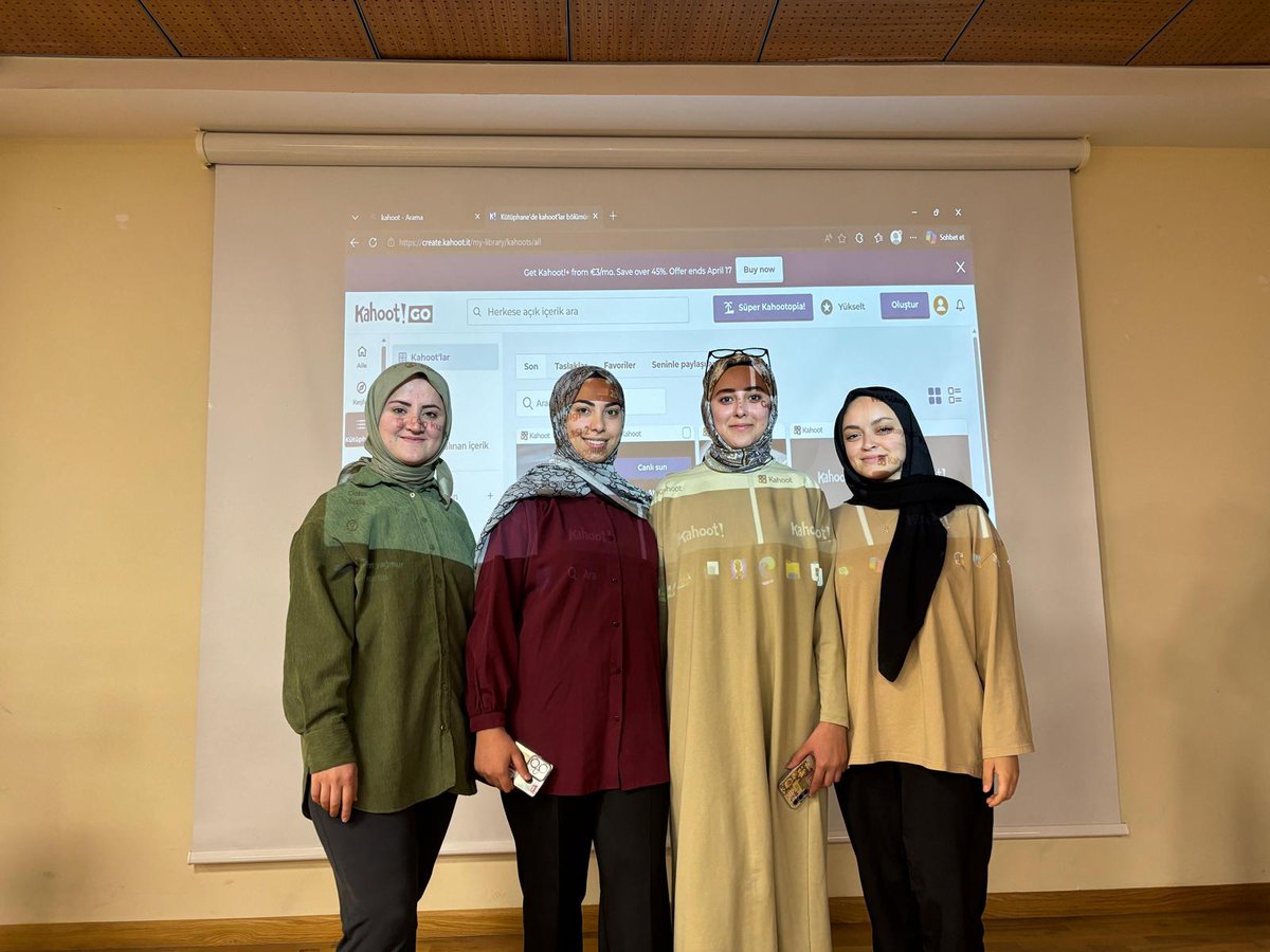 SakaryaKYGM's tweet photo. 📍Akyazı Yurdu 

Manevi danışmanlarımız tarafından öğrencilerimize vize sınavları öncesi İnteraktif Bilgi Yarışması gerçekleştirildi. Dereceye giren öğrencilerimize ödülleri verildi.💫 https://t.co/m8pFrintNq