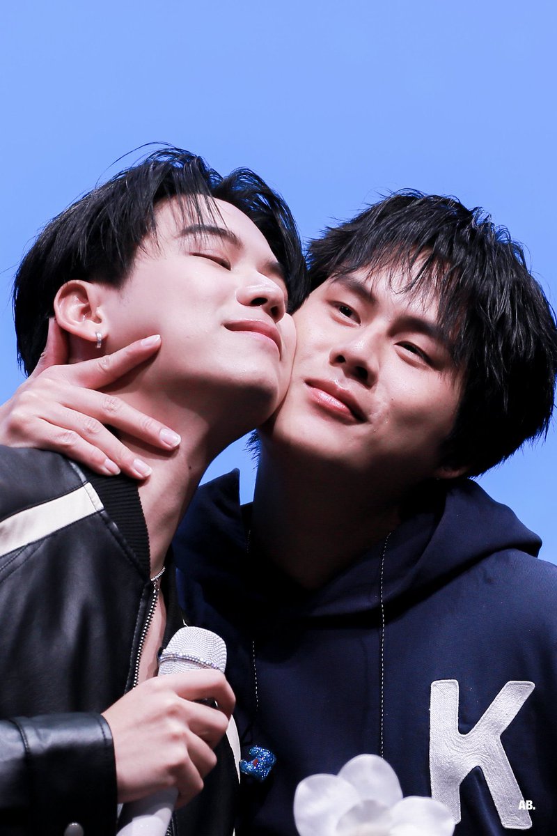 🦥💰🩵🤍 tweet media