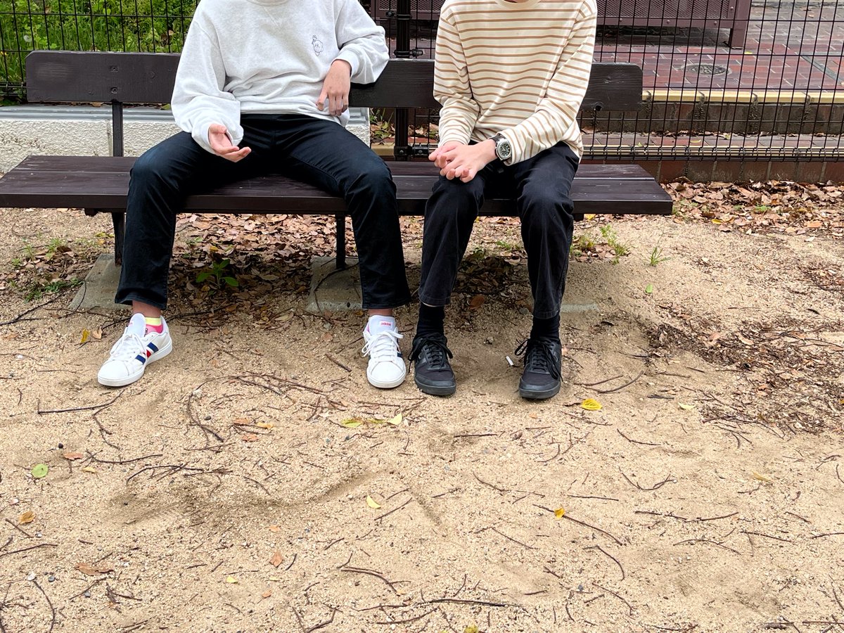 seitonosense's tweet photo. 正念場の演劇部。
チームに分かれて、悩んで、楽しんで、公園も使って…。
ついに明日が本番です。
舞台は“ベンチ”。講堂にて、明日5月1日(金)放課後16:00〜。
ぜひ！ https://t.co/pTamoxvXhP