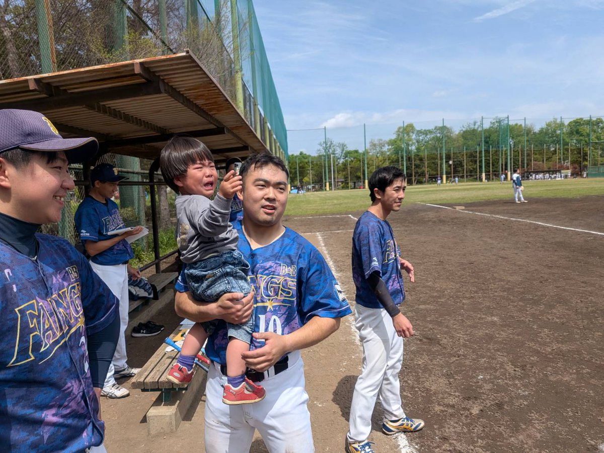 BB_FANGS's tweet photo. 🔥Game Day🔥
🗓️4/18 9:00
🆚Olympos様 ●5-11
🏟篠崎公園
【P】廣部、大東ー川口
【二】鈴木、廣部

初回、鈴木と岡崎の適時打などで先制し、2回までに3点を先行。しかし2回裏、守備が乱れに乱れてまさかの10失点。3回以降、守備は持ち直したものの、失った流れを取り戻すことができず大敗。 https://t.co/L5k9KwUW5S