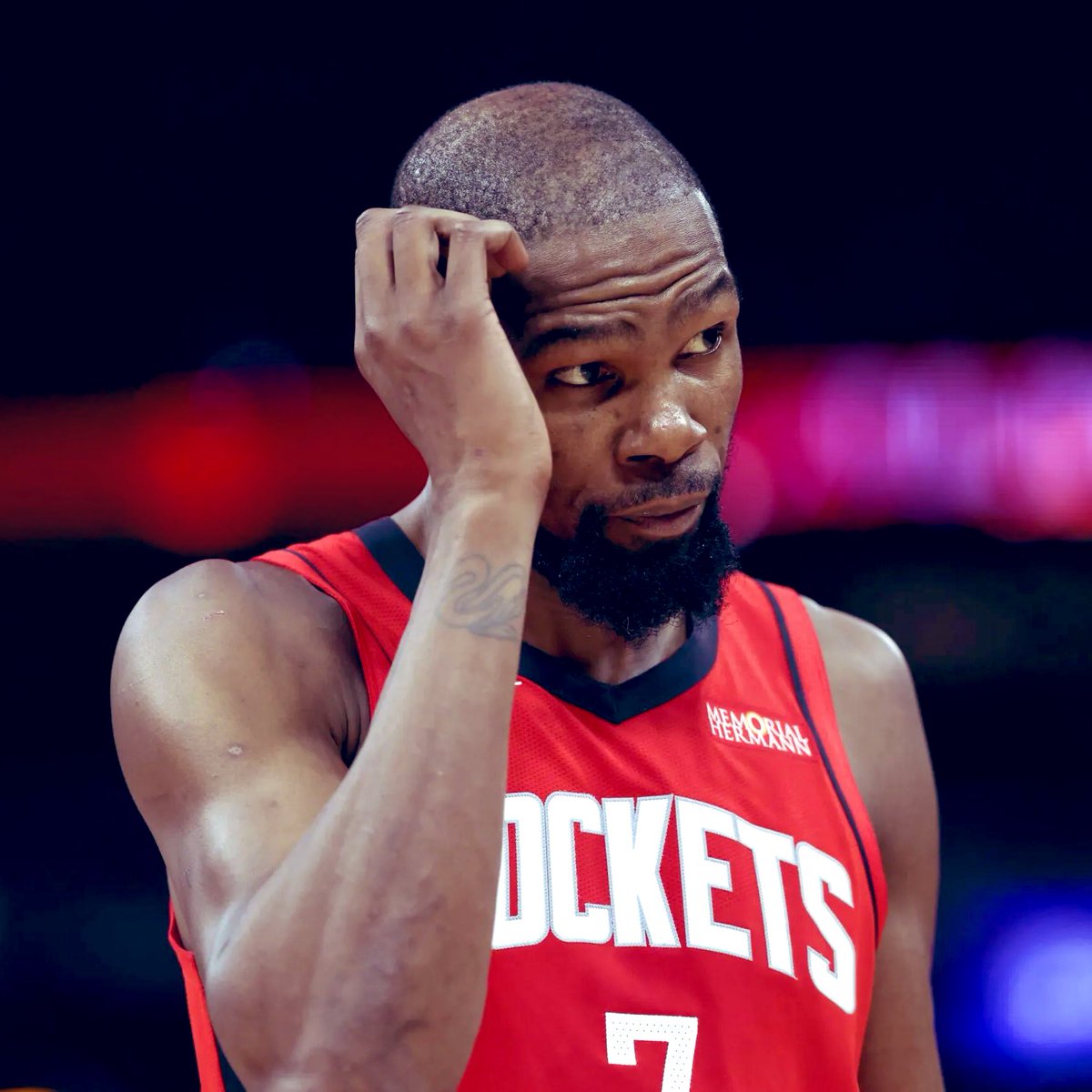 LakeShowYo tweet media