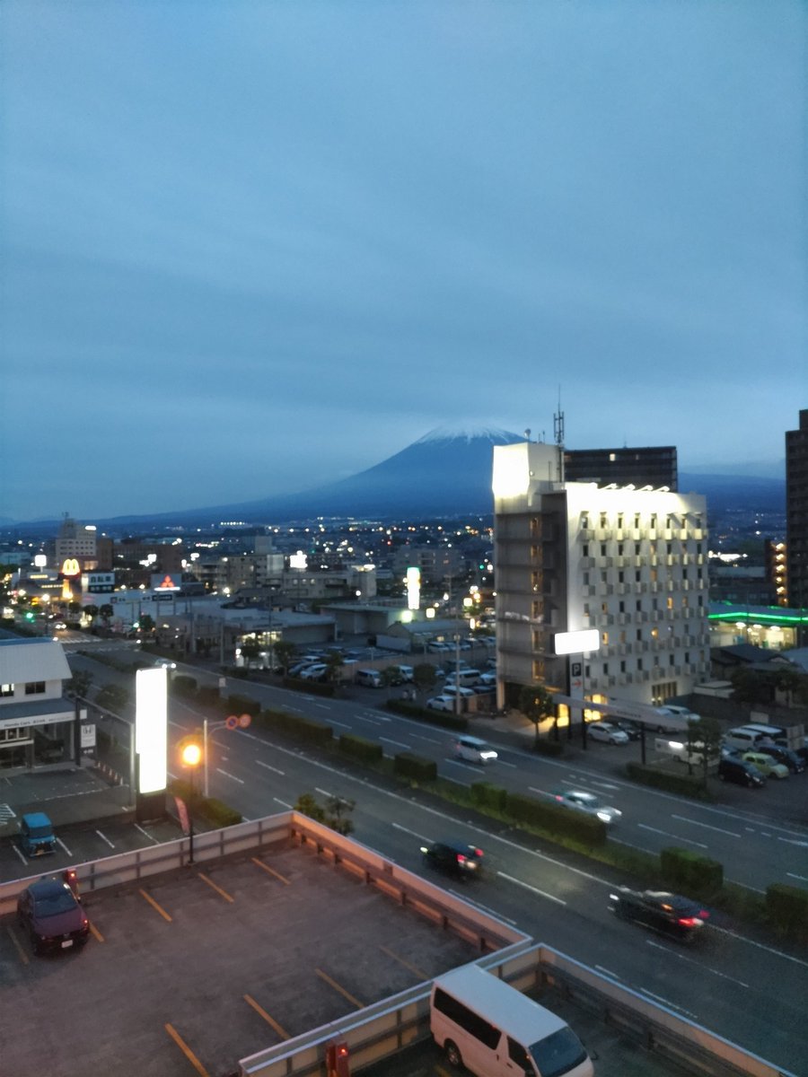 DV69604468's tweet photo. 昨日と今日は富士市に連泊 https://t.co/FjQMe5nrsO