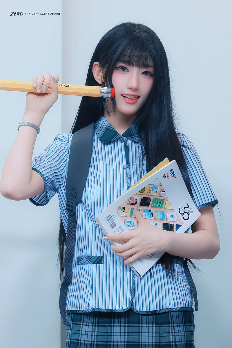 ๐๐๐๐ tweet media
