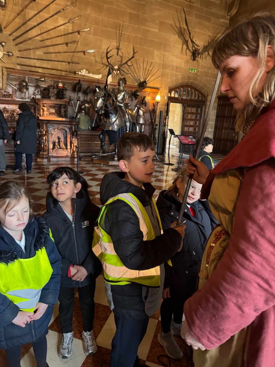 BraminghamP's tweet image. On Tuesday Year 2 enjoyed their trip to Warwick Castle and learnt lots of new information! They had a great time and are now writing a report about their trip.🏰
#warwickcastle
#MakingMemories
