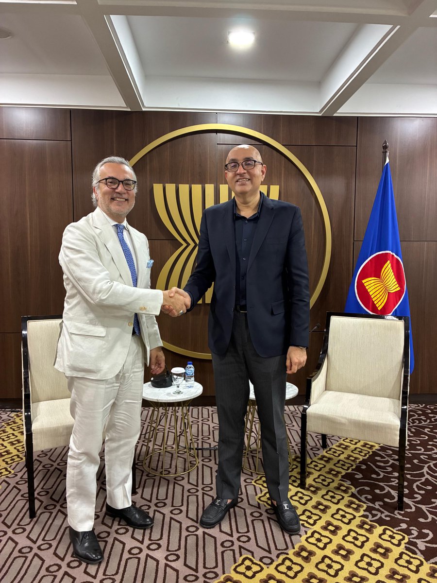 SEforALLorg's tweet image. What does #ASEAN's #cleanenergy future actually look like?

@StefanoMargucc1 was in Jakarta last week with @ASEAN &amp;amp; @ukmissionasean to help move it forward.

✅Green value chains
✅Industrial decarbonization
✅Last-mile electrification

#ASEANUKGTF #UKASEAN