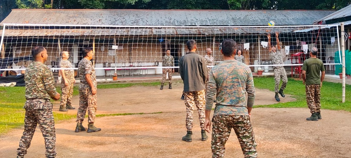 Unit personnel engaged in sports activity to maintain energy and coordination.
Active body, alert mind.
#CRPF #Sports #Preparedness