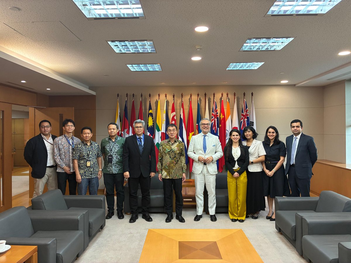 SEforALLorg's tweet image. What does #ASEAN's #cleanenergy future actually look like?

@StefanoMargucc1 was in Jakarta last week with @ASEAN &amp;amp; @ukmissionasean to help move it forward.

✅Green value chains
✅Industrial decarbonization
✅Last-mile electrification

#ASEANUKGTF #UKASEAN