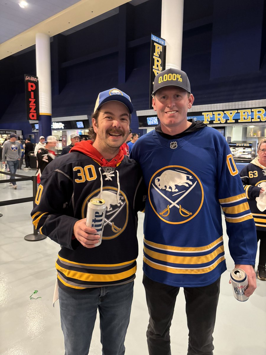 Couple oilers fan cheering for the Sabres #spittinchicklets #stanleycupplayoffs