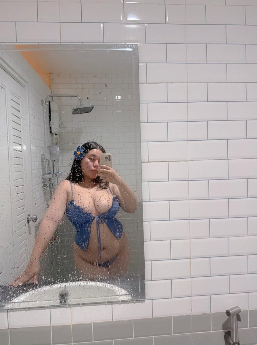 aram1450's tweet photo. malam bebcu #bosemarang
#availsemarang https://t.co/JuXdEViFXw